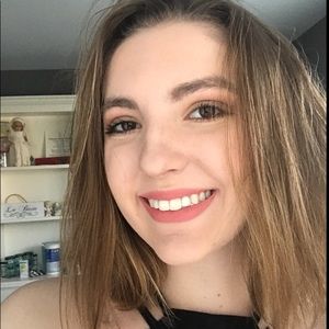 Meet your Posher, Catherine